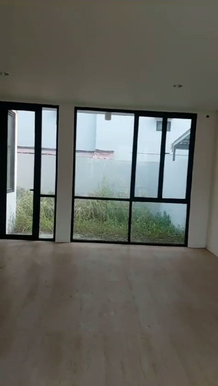 Rumah Disewakan Semi Furnished di Cluster Uptown